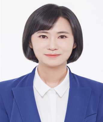 정윤주 더불어민주당 후보 사진